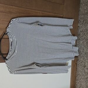 Striped Black and White Long Sleeve Top